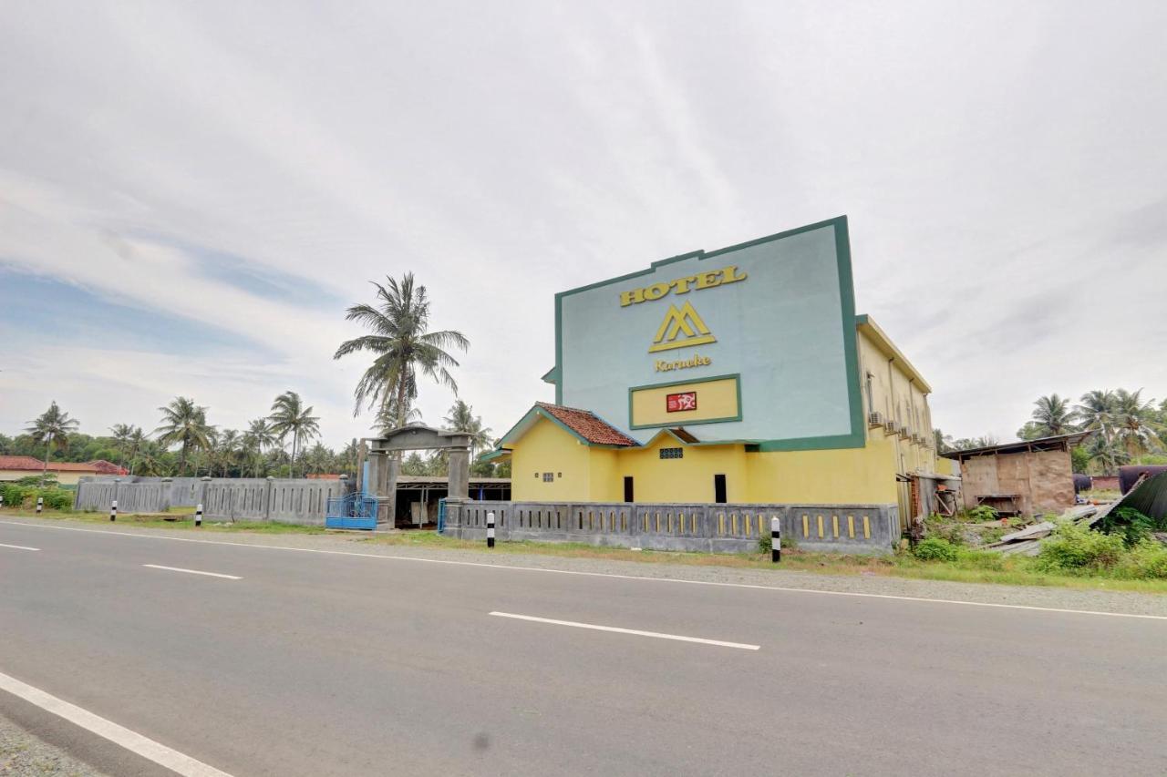 Oyo 90796 Hotel Mulya Indah Tambakmulya Exterior foto